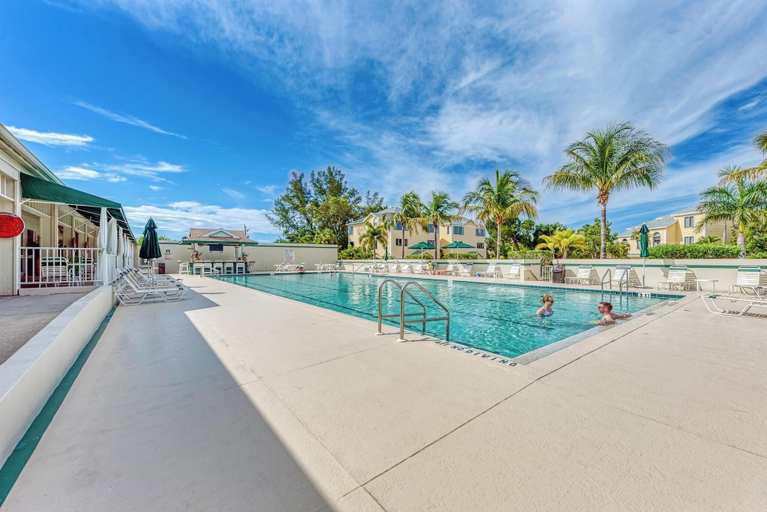Sport & Beauty, Longboat Key Cedars Beach House-pet Friendly-2 Minute To The Beach, Manatee