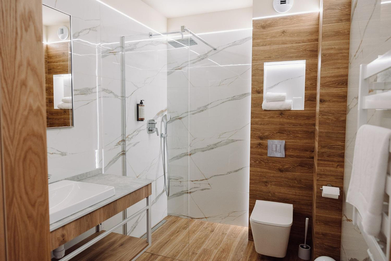 Bathroom 3, Jezioranka, Kartuzy