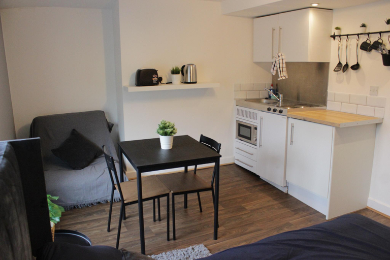 Others 3, Superb Studio Flats in City Centre, Southampton