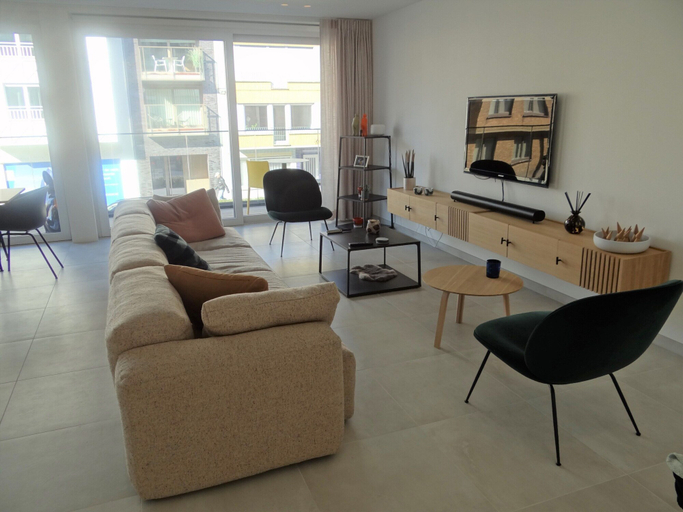 Others 1, Apartment in Estartit with sea beach, West-Vlaanderen