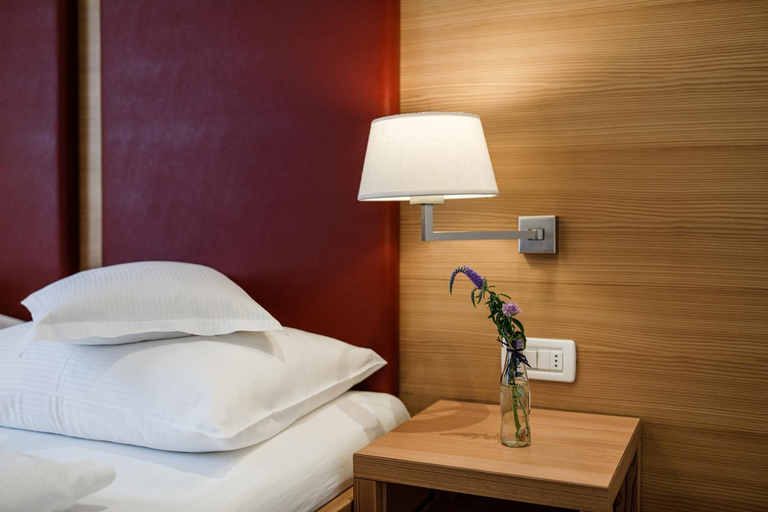 Bedroom 3, Hotel Kolping, Bolzano