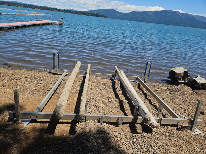 Others 5, Lakefront Cabin in Prattville, Plumas