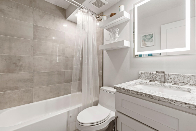 Bathroom 3, Seaward B503, Volusia