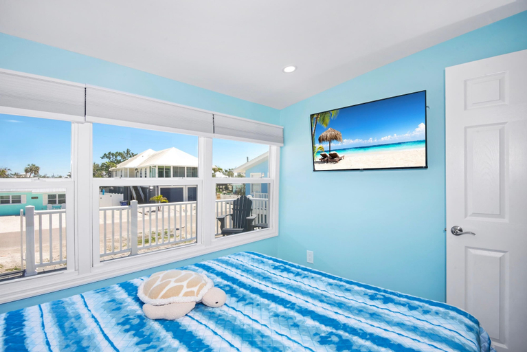 Bedroom 3, Island Paradise 4, Lee