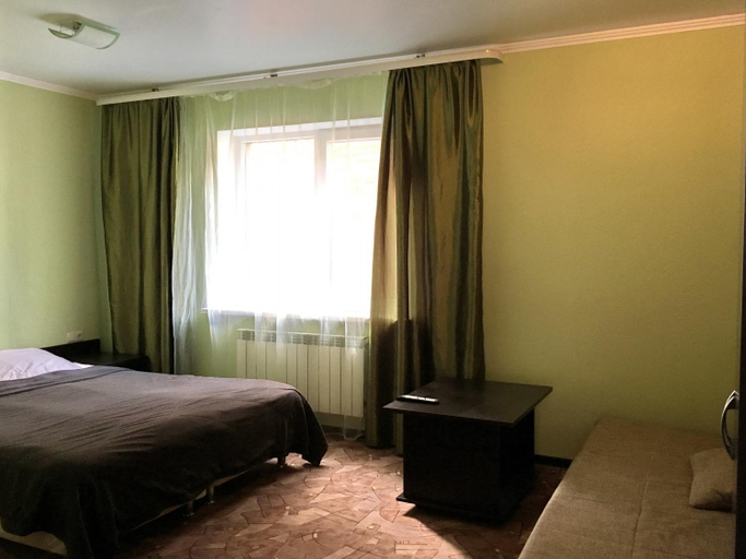 Bedroom 2, Sauluk Hotel, Karachayevskiy rayon