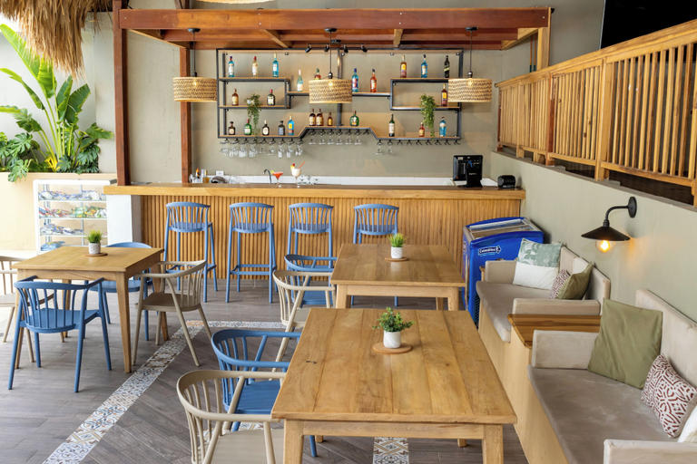 Food & Drinks 5, Hotel Sansiraka Suites By GEH Suites, Santa Marta (Dist. Esp.)