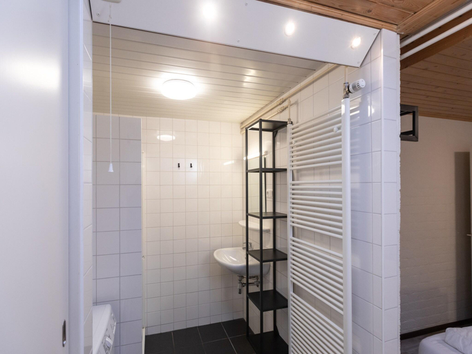 Others 2, Romantic Bungalow in Mook, Mook en Middelaar