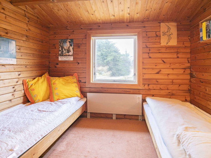 Bedroom 2, 5 star holiday home in Løkken, Hjørring
