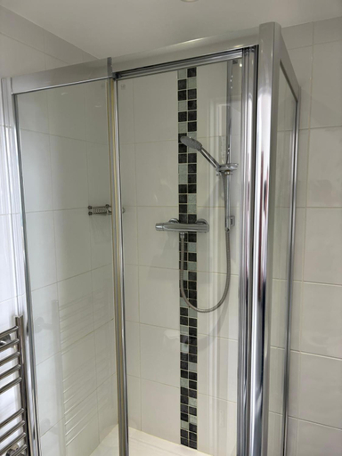 Bathroom 3, The Cumberland Hotel, East Sussex