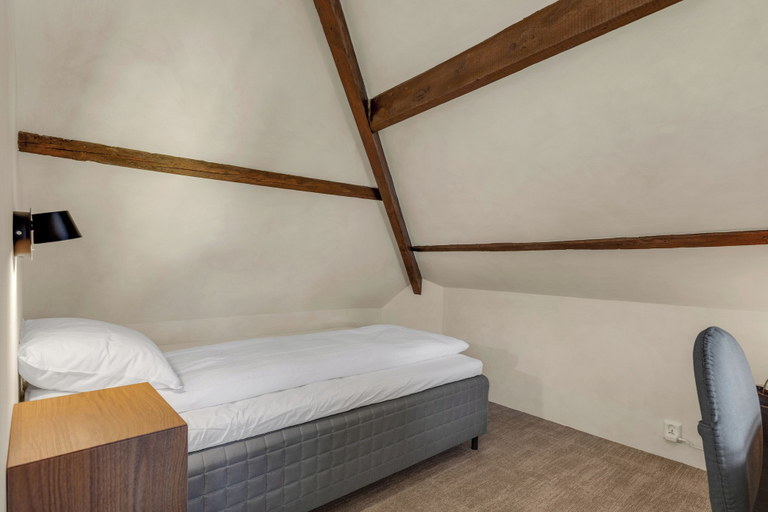 Bedroom 2, Central Guest House - Private Bathroom, Stavanger