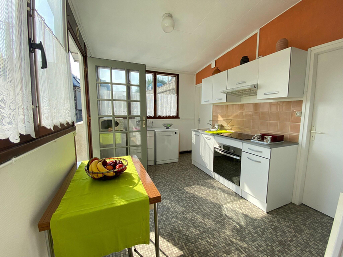 Others 5, Apartment in Fecamp near Cap Fagnet Cliffs, Seine-Maritime