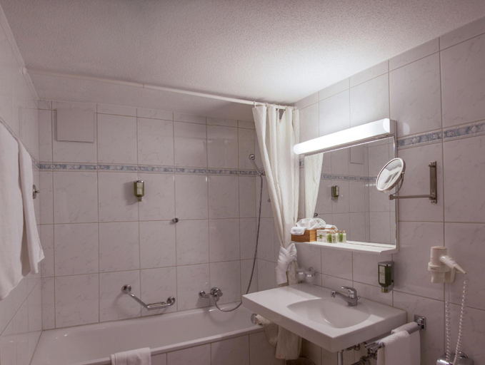 Bathroom 5, Hotel Butterfly, Visp