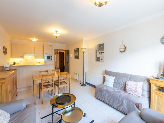 Others 4, Apartment in Middelkerke near Sandy Beach, West-Vlaanderen