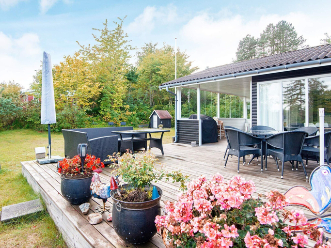Others 4, 4 Star Holiday Home in Ebeltoft, Syddjurs