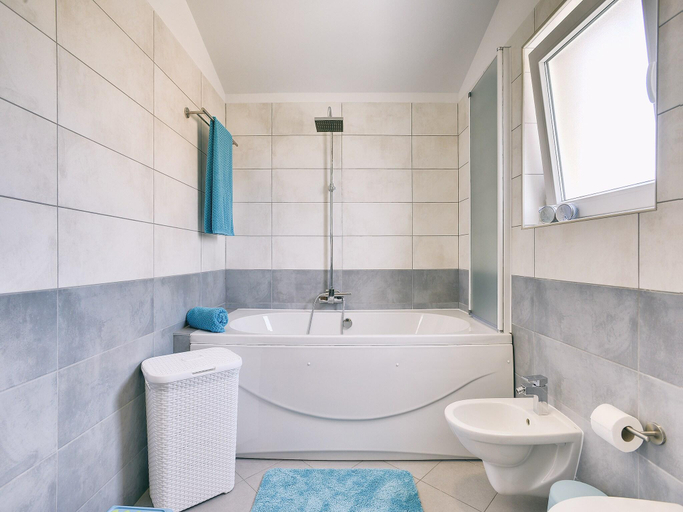 Bathroom 4, Villa in Pula with Pool  Parasol, Pula