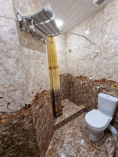Bathroom 4, Rubin Hotel