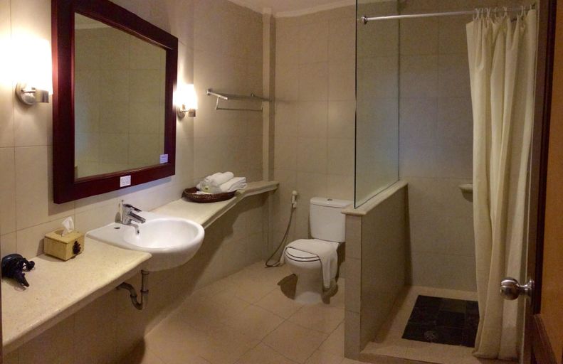 Bathroom 4, Pines Garden Resort, Pasuruan