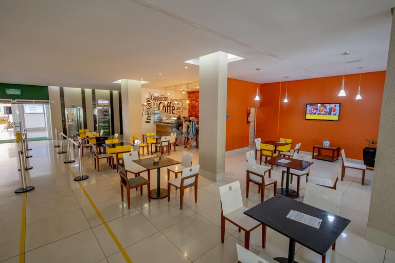 Food & Drinks 4, Mineir.INN - Riviera | Lazer com Piscinas 24h, Caldas Novas