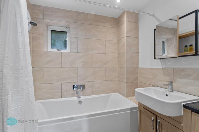 Others 3, 4 Bed - Smeatons by Pureserviced, Plymouth