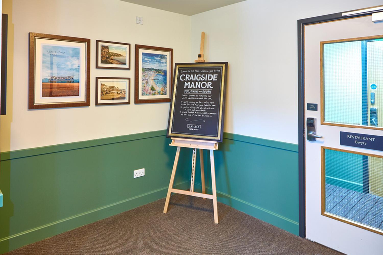 Public Area 2, Craigside Manor, Conwy