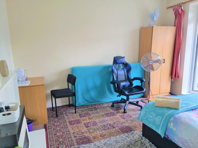 Others 3, London Rooms, London