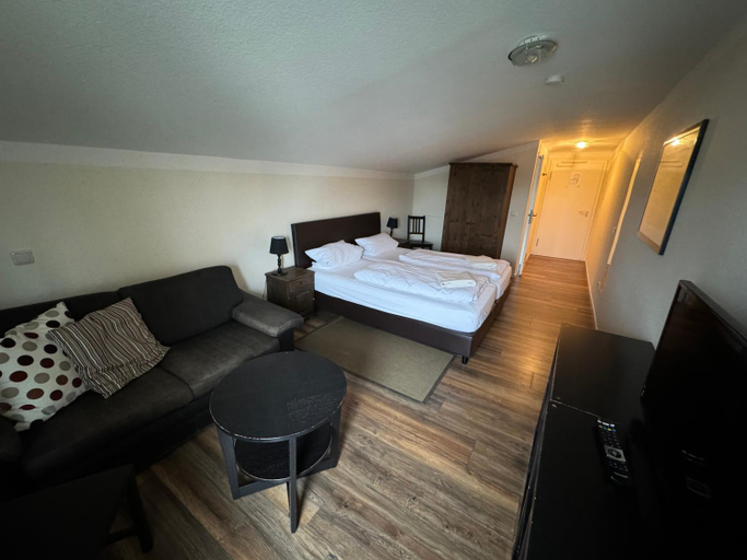 Bedroom 2, Borgo Antico Hotel, Ostholstein