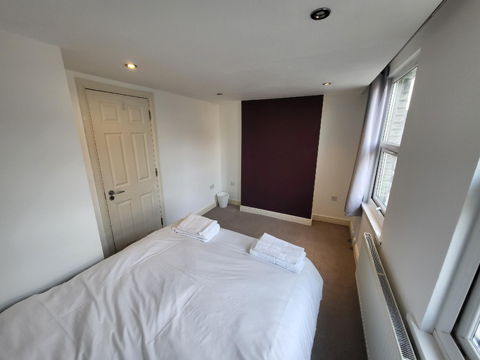 Others 4, Large 4 Bedroom House in Central London, London