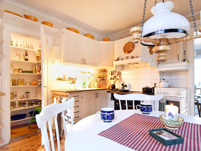 Others 5, person holiday home in KARLSBORG, Karlsborg