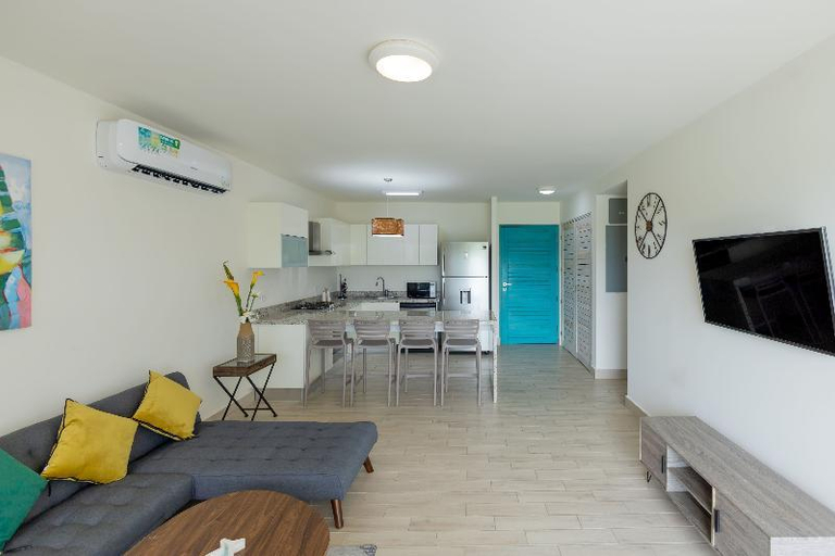 5, Surfside Beachfront Suites by Playa Caracol Resorts, Chame