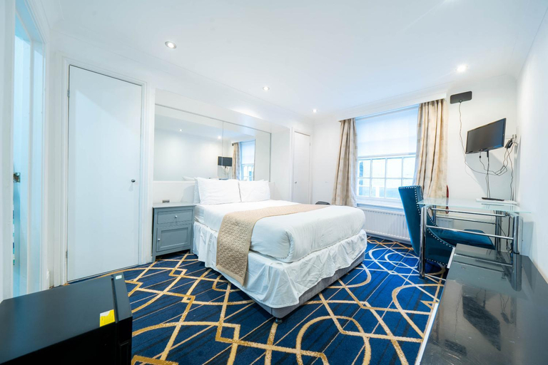 Bedroom 2, Sapphire, London