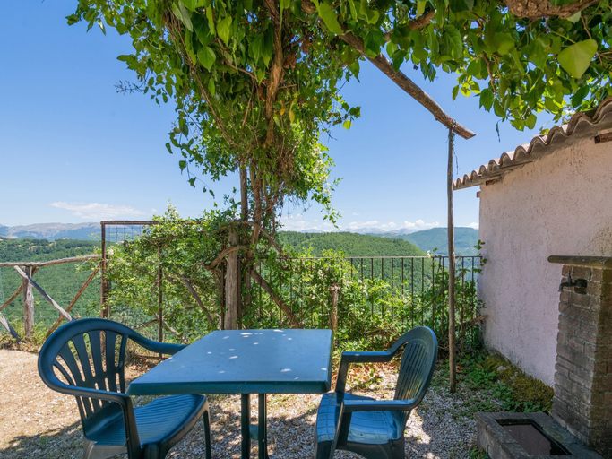 Others 4, Holiday Home in Sellano With Pool & Sun Terrace, Perugia