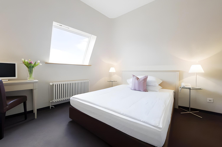 Bedroom 2, Hotel Neufeld, Zürich