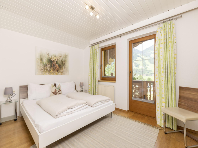 Bedroom 2, Beautiful Apartment with panoramaview, Schwaz