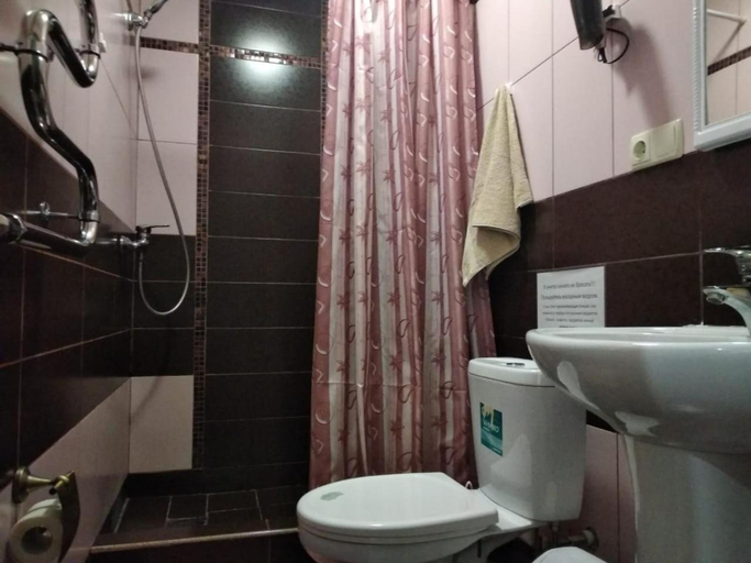 Bathroom 3, Sauluk Hotel, Karachayevskiy rayon