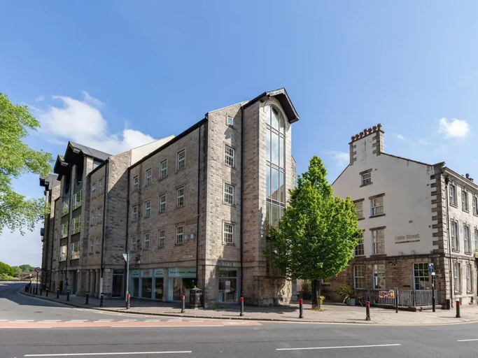 Exterior & Views 5, Student Only Cable Street, Lancashire