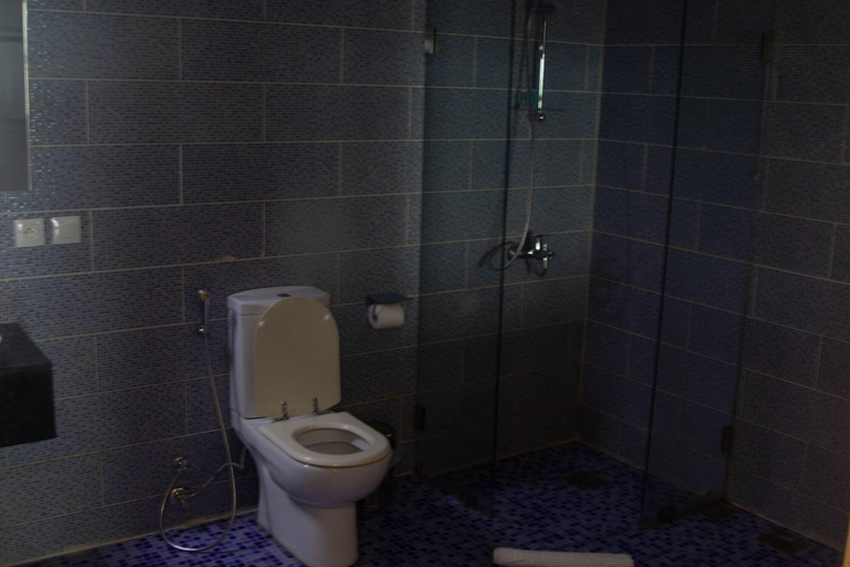 Bathroom 5, Atlantic View Hotel, Conakry