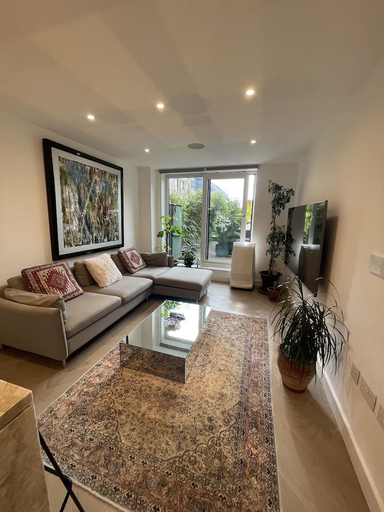 Others 5, Chelsea Pad by condokeeper, London