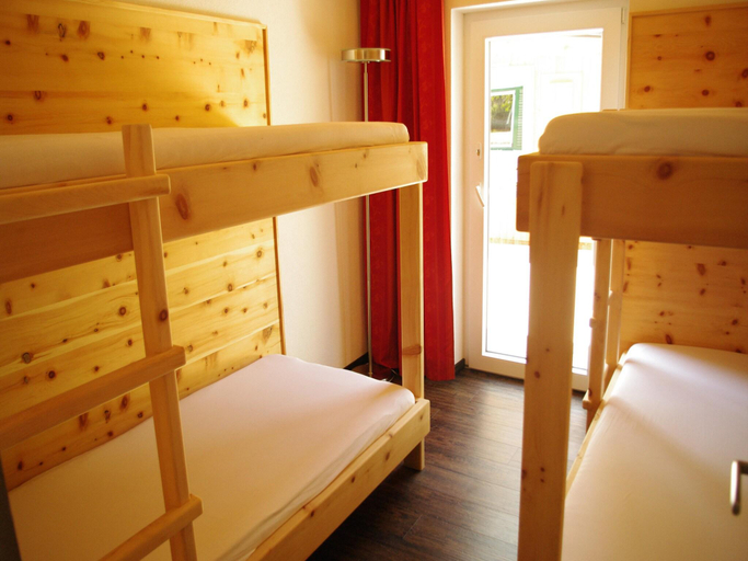 Others 5, Chalet in Tyrol with Sauna and Ski Slopes, Kufstein