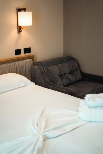 Bedroom 3, Whisky Green Coast Hotel & Apartments, Vlorës