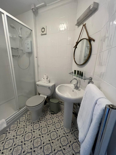 Bathroom 4, The Old Rectory Hotel, Worcestershire