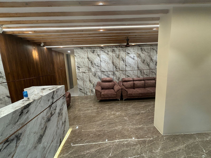Others 3, Hotel New Zara Grand, Mumbai Suburban