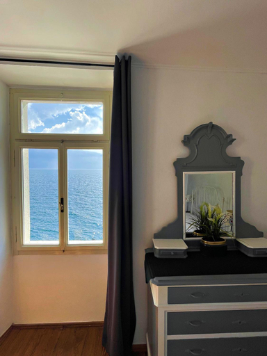 Others 5, Albergo Gargnano, Brescia
