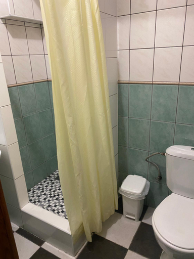 Bathroom 4, Готель Клен, Zhovkivs'kyi