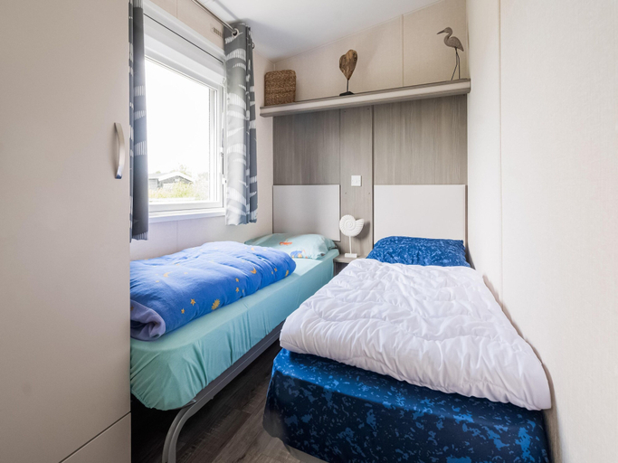 Room 3, Luxury Chalet With Garden in Quiet Location in Renesse, Schouwen-Duiveland