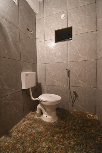 Bathroom, Hotel Plush, Puri