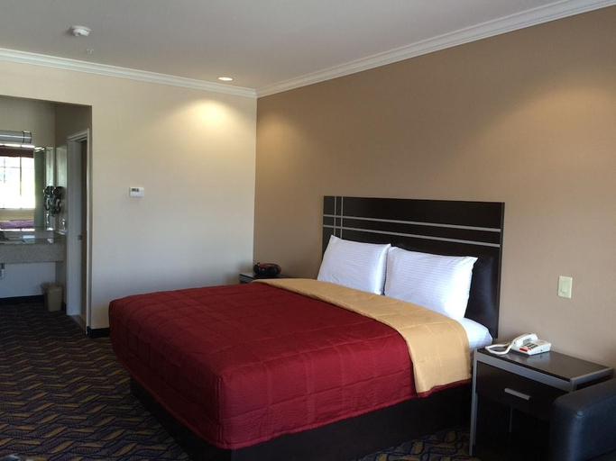 Bedroom 2, Palace Inn Kingwood, Houston