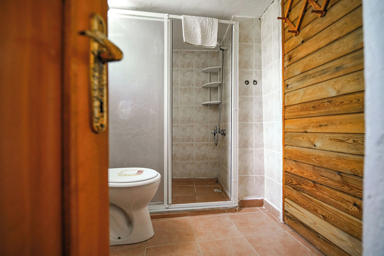 Bathroom 5, MADAM AFRODİT KONUKEVİ, Bozcaada