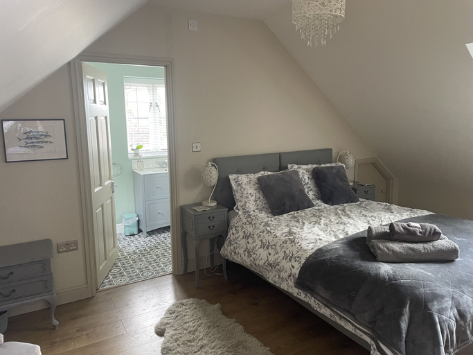 Bedroom 3, Cotswold Lodge, Gloucestershire