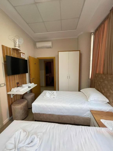 Others 5, Hotel Princ, Shkodrës
