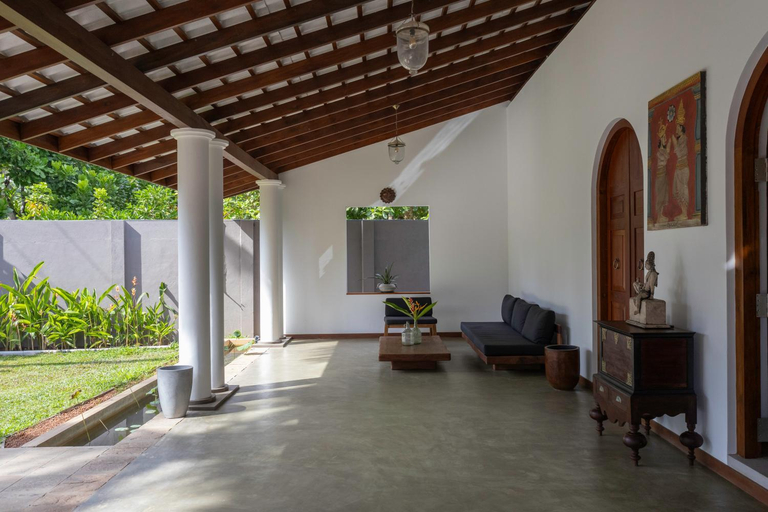 Others 3, Mudliyar House, Hikkaduwa